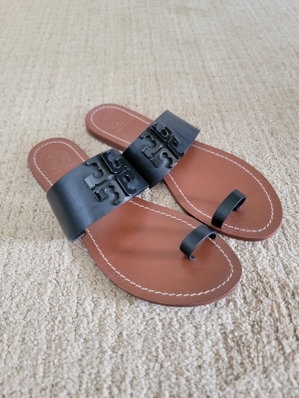 Tory Burch Black Leather Logo Toe-Loop Flat Slides, Size 7.5